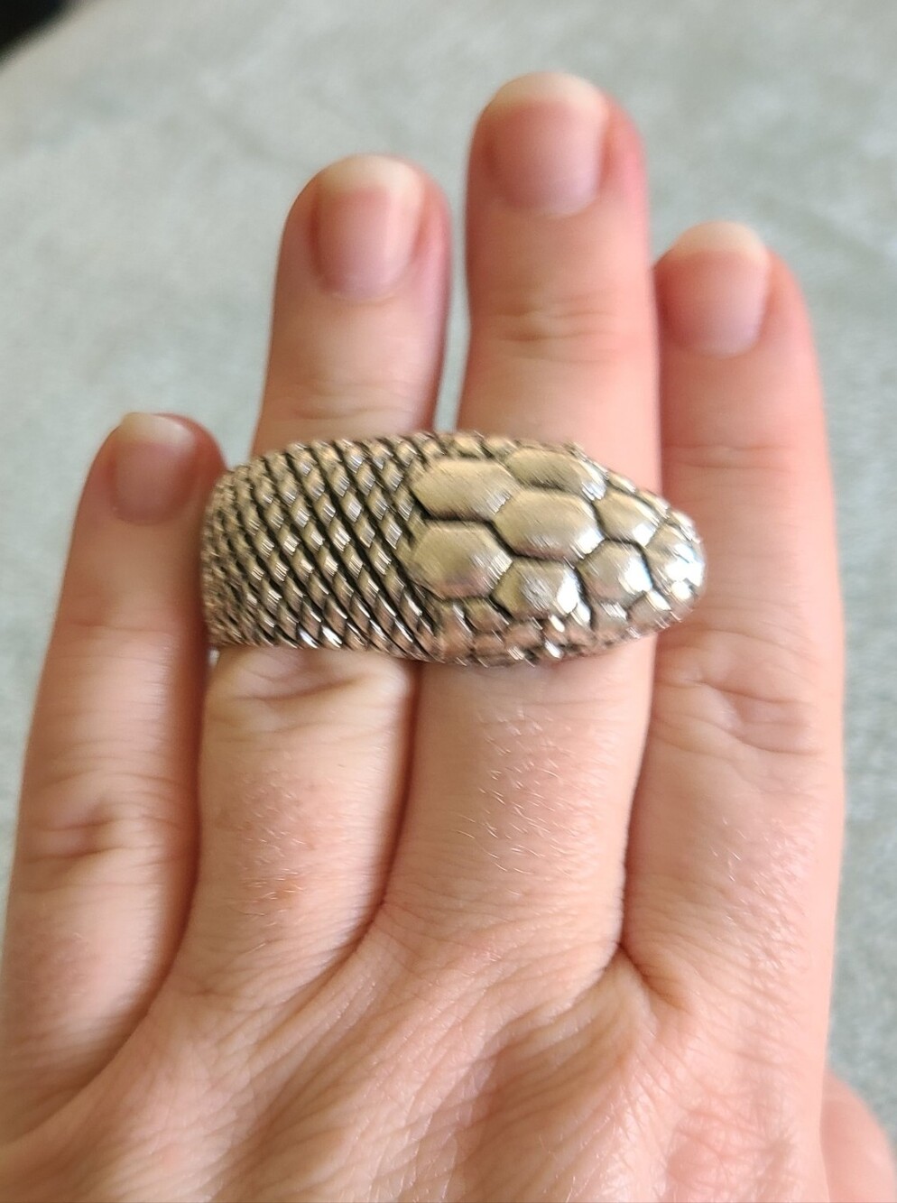 Silver Snake-Shaped Reptile Ring Accessory - Picture 5 of 11